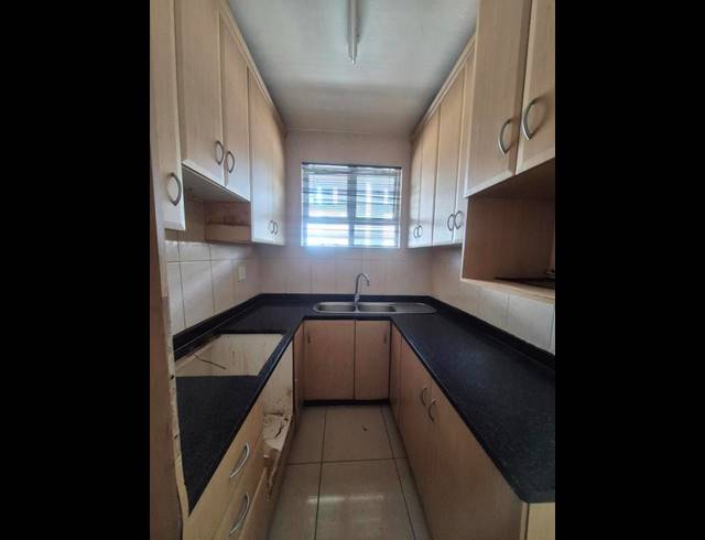 2 BEDROOM PROPERTY TO RENT IN NORTH BEACH